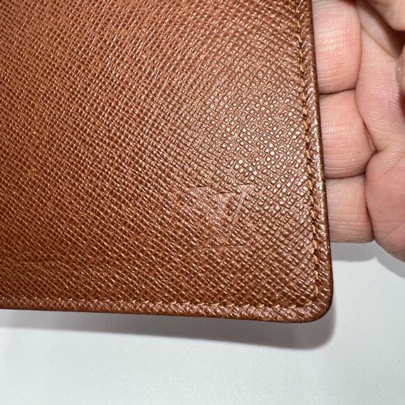 Louis Vuitton Porte 2 Cartes Vertical Brown Taiga Leather Card Case Holder - Picture 2 of 8